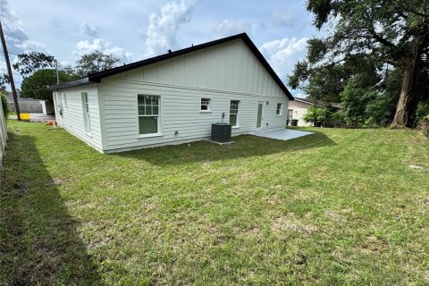House in Lakeland, Florida 3 bedrooms, 128.58 sq.m. № 1912626 - photo 4