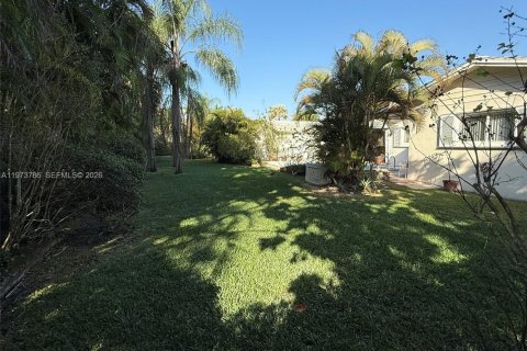 House in Palmetto Bay, Florida 5 bedrooms, 267.56 sq.m. № 2033395 - photo 29