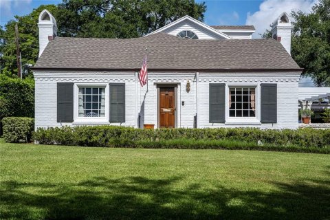 Casa en venta en Lakeland, Florida, 5 dormitorios, 375.98 m2 № 1869142 - foto 1