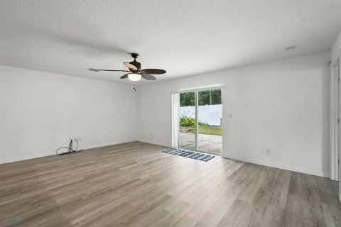 Casa en venta en Palm Coast, Florida, 4 dormitorios, 145.11 m2 № 1909560 - foto 12