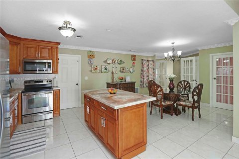 Casa en venta en Miami, Florida, 3 dormitorios, 188.68 m2 № 1693408 - foto 6