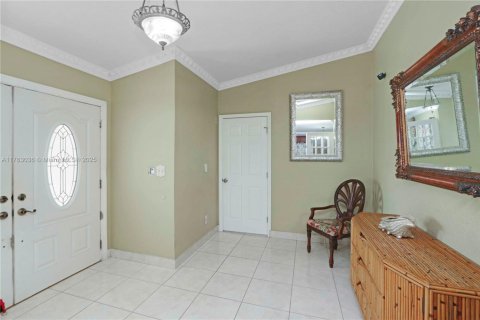 Casa en venta en Miami, Florida, 3 dormitorios, 188.68 m2 № 1693408 - foto 10