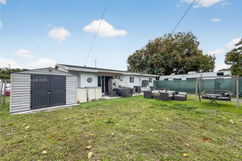 Купить виллу или дом в Майами-Гарденс, Флорида 3 спальни, 131.55м2, № 2050514 - фото 25