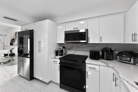 Купить виллу или дом в Майами-Гарденс, Флорида 3 спальни, 131.55м2, № 2050514 - фото 5