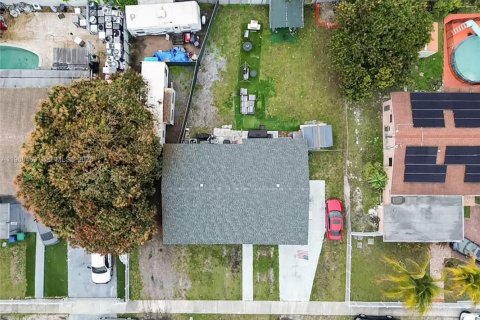 Купить виллу или дом в Майами-Гарденс, Флорида 3 спальни, 131.55м2, № 2050514 - фото 30