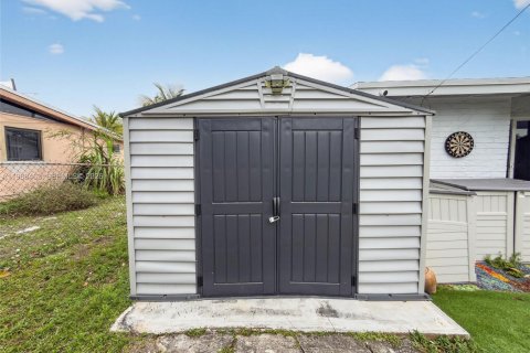 Купить виллу или дом в Майами-Гарденс, Флорида 3 спальни, 131.55м2, № 2050514 - фото 22