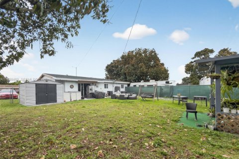 Купить виллу или дом в Майами-Гарденс, Флорида 3 спальни, 131.55м2, № 2050514 - фото 19