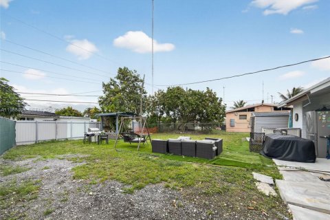 Купить виллу или дом в Майами-Гарденс, Флорида 3 спальни, 131.55м2, № 2050514 - фото 23