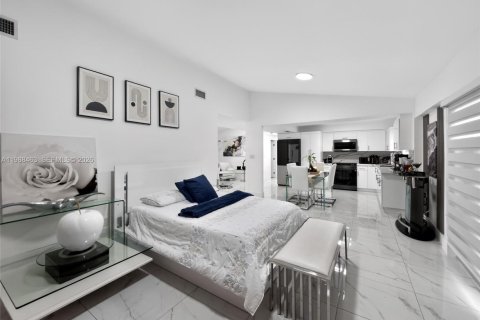 Купить виллу или дом в Майами-Гарденс, Флорида 3 спальни, 131.55м2, № 2050514 - фото 7