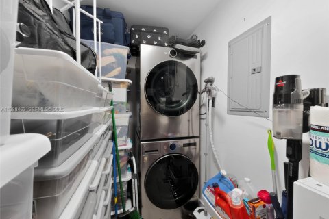 Купить виллу или дом в Майами-Гарденс, Флорида 3 спальни, 131.55м2, № 2050514 - фото 8