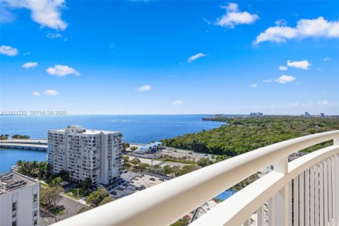 Condo in Miami, Florida, 2 bedrooms  № 2082293 - photo 8