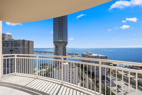 Condo in Miami, Florida, 2 bedrooms  № 2082293 - photo 21