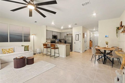 Adosado en venta en Davenport, Florida, 3 dormitorios, 140.75 m2 № 2237889 - foto 3