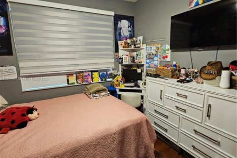 Townhouse in Cutler Bay, Florida 4 bedrooms, 141.49 sq.m. № 1895747 - photo 17