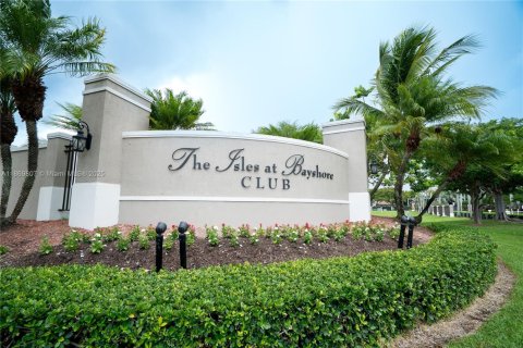 Townhouse in Cutler Bay, Florida 4 bedrooms, 141.49 sq.m. № 1895747 - photo 20