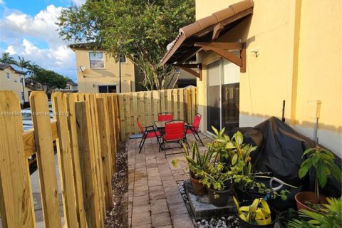 Townhouse in Cutler Bay, Florida 4 bedrooms, 141.49 sq.m. № 1895747 - photo 6