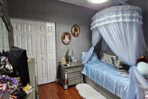 Townhouse in Cutler Bay, Florida 4 bedrooms, 141.49 sq.m. № 1895747 - photo 19