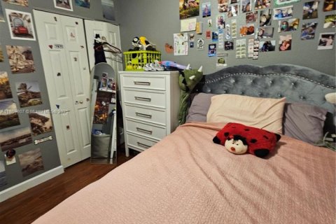 Townhouse in Cutler Bay, Florida 4 bedrooms, 141.49 sq.m. № 1895747 - photo 18