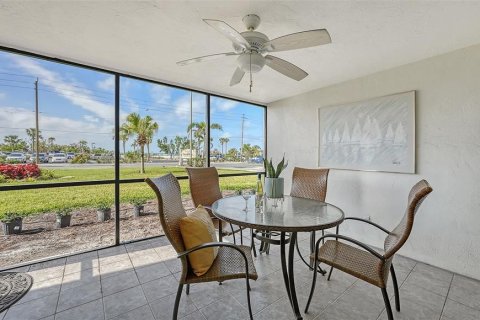 Copropriété à vendre à Sarasota, Floride: 2 chambres, 109.07 m2 № 1650688 - photo 8