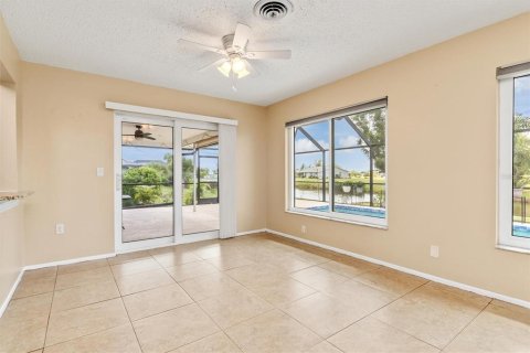 House in Rotonda, Florida 3 bedrooms, 165.74 sq.m. № 2393812 - photo 26