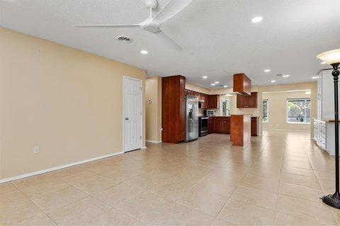 House in Rotonda, Florida 3 bedrooms, 165.74 sq.m. № 2393812 - photo 6