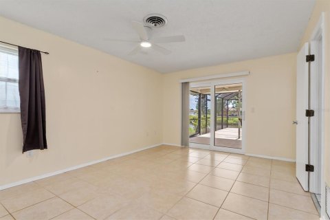 House in Rotonda, Florida 3 bedrooms, 165.74 sq.m. № 2393812 - photo 15