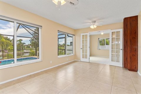 House in Rotonda, Florida 3 bedrooms, 165.74 sq.m. № 2393812 - photo 27