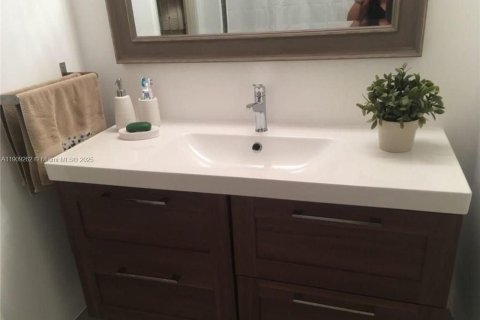 Condominio en venta en Pompano Beach, Florida, 3 dormitorios, 129.13 m2 № 2012987 - foto 29