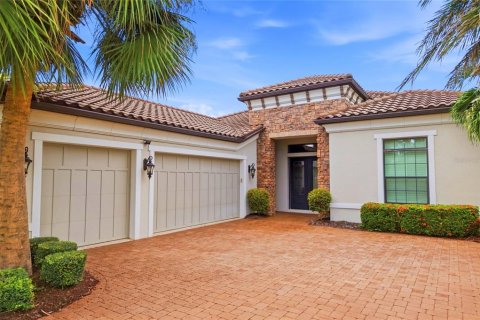 House in Bradenton, Florida 3 bedrooms, 267.09 sq.m. № 2396249 - photo 2