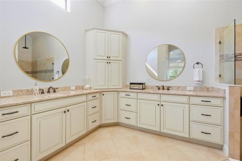 House in Bradenton, Florida 3 bedrooms, 267.09 sq.m. № 2396249 - photo 25