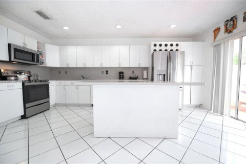House in Homestead, Florida 3 bedrooms, 150.13 sq.m. № 1786913 - photo 4