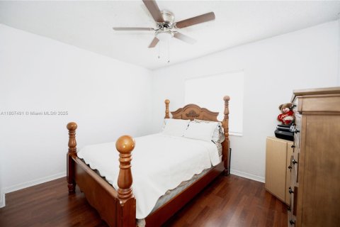 House in Homestead, Florida 3 bedrooms, 150.13 sq.m. № 1786913 - photo 14