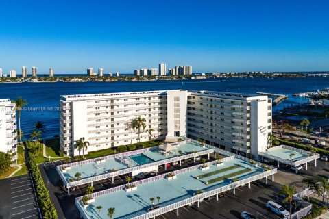 Copropriété à vendre à Lake Park, Floride: 2 chambres, 126.63 m2 № 1977335 - photo 7