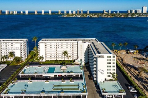 Copropriété à vendre à Lake Park, Floride: 2 chambres, 126.63 m2 № 1977335 - photo 8