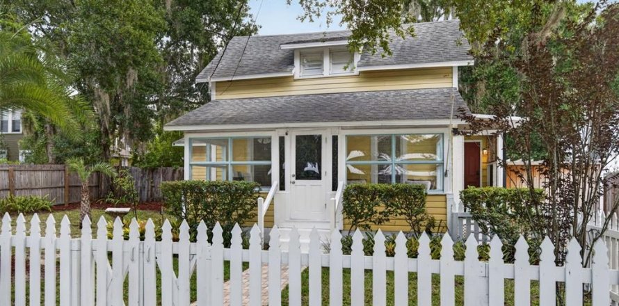 Villa ou maison à Mount Dora, Floride 3 chambres, 115.57 m2 № 2304681