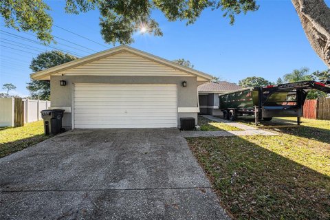 House in Oldsmar, Florida 3 bedrooms, 118.36 sq.m. № 2206948 - photo 4