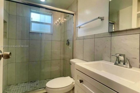 House in West Palm Beach, Florida 2 bedrooms, 71.35 sq.m. № 1775969 - photo 5