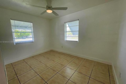 House in West Palm Beach, Florida 2 bedrooms, 71.35 sq.m. № 1775969 - photo 4