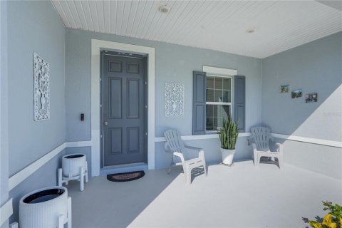 House in Apopka, Florida 3 bedrooms, 189.8 sq.m. № 2422771 - photo 9