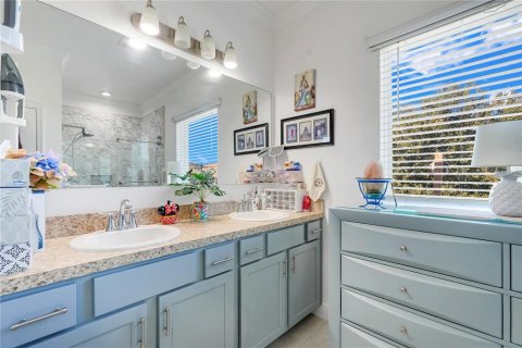 House in Apopka, Florida 3 bedrooms, 189.8 sq.m. № 2422771 - photo 24