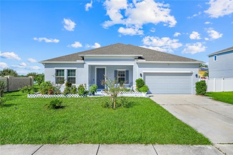 House in Apopka, Florida 3 bedrooms, 189.8 sq.m. № 2422771