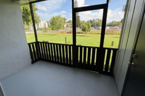 Touwnhouse à louer à Coral Springs, Floride: 3 chambres, 105.26 m2 № 2078227 - photo 11