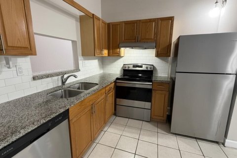 Touwnhouse à louer à Coral Springs, Floride: 3 chambres, 105.26 m2 № 2078227 - photo 2