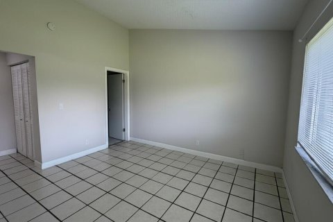Touwnhouse à louer à Coral Springs, Floride: 3 chambres, 105.26 m2 № 2078227 - photo 6