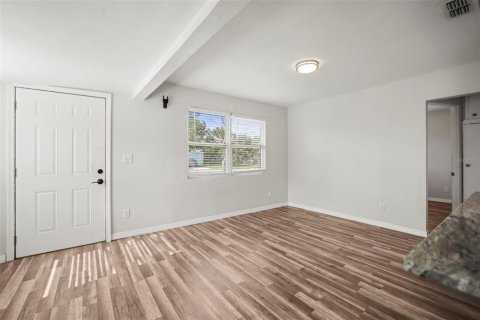 Casa en alquiler en Saint Petersburg, Florida, 2 dormitorios, 73.21 m2 № 2148932 - foto 4