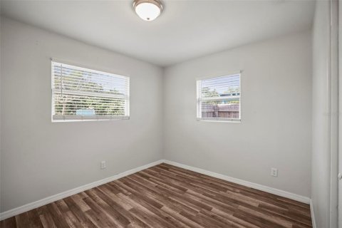 Casa en alquiler en Saint Petersburg, Florida, 2 dormitorios, 73.21 m2 № 2148932 - foto 17