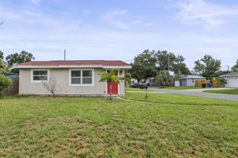 Casa en Saint Petersburg, Florida 2 dormitorios, 73.21 m2 № 2148932
