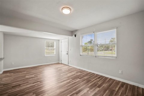 Casa en alquiler en Saint Petersburg, Florida, 2 dormitorios, 73.21 m2 № 2148932 - foto 6