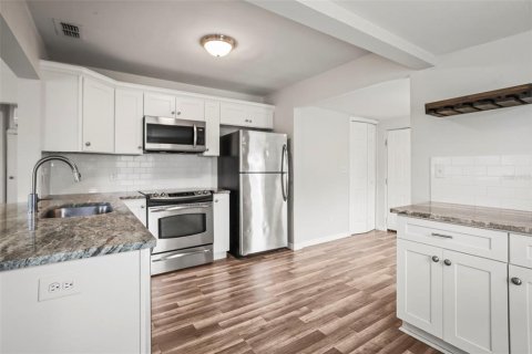 Casa en alquiler en Saint Petersburg, Florida, 2 dormitorios, 73.21 m2 № 2148932 - foto 7
