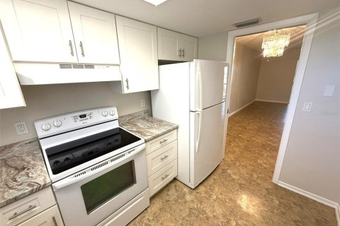 Condo in Venice, Florida, 1 bedroom № 2100231 - photo 10